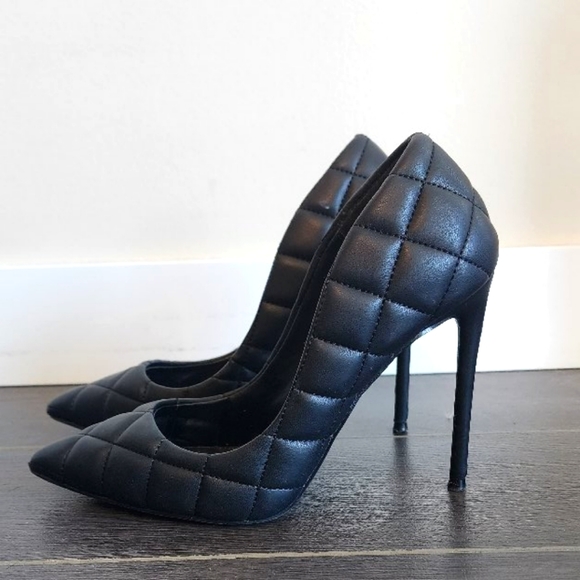 Black Quilted Steve Madden Heels - Picture 1 of 3